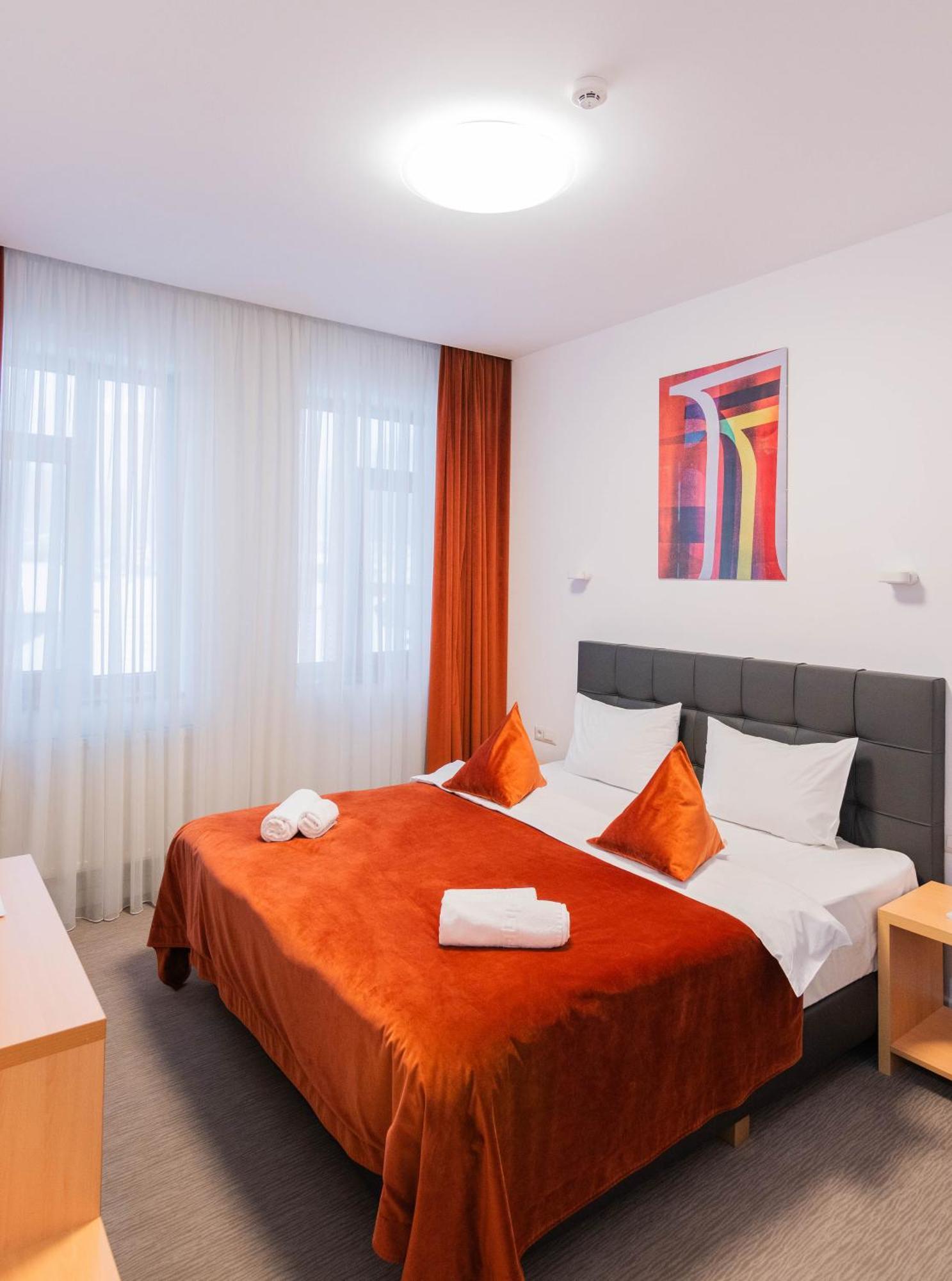 Hotel Urban Бая-Маре Экстерьер фото