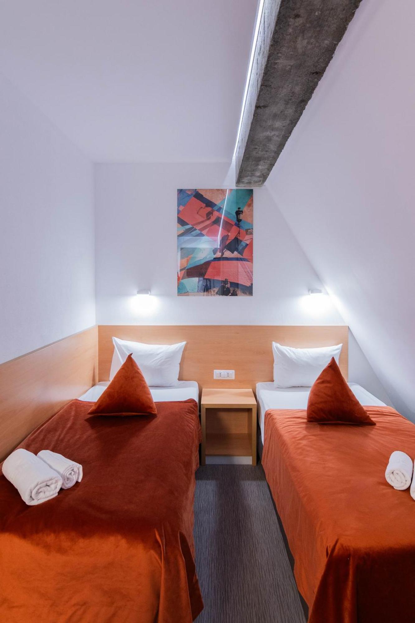 Hotel Urban Бая-Маре Экстерьер фото