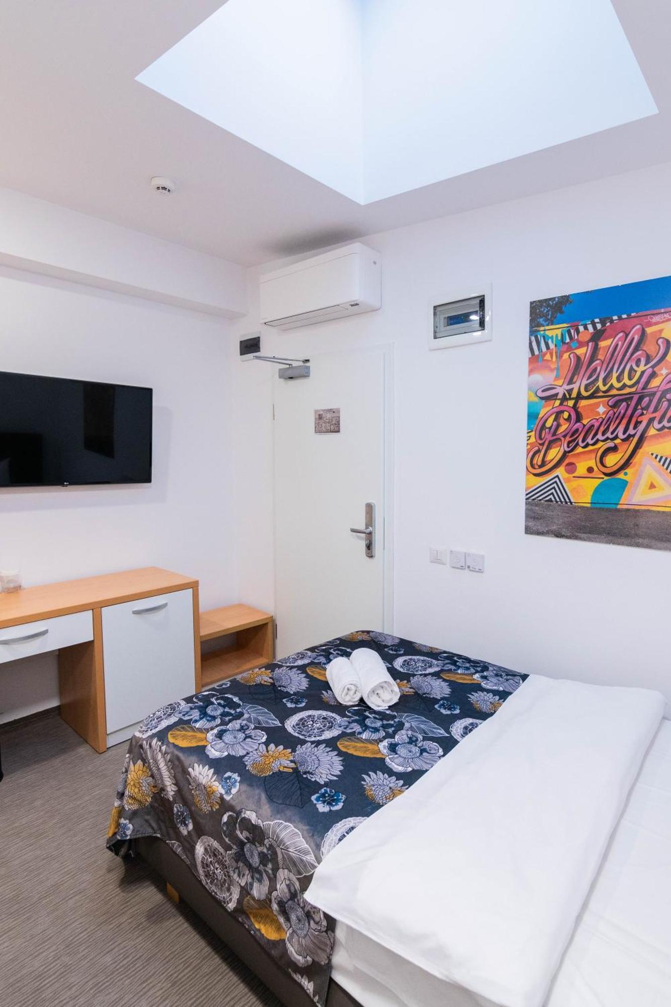 Hotel Urban Бая-Маре Экстерьер фото