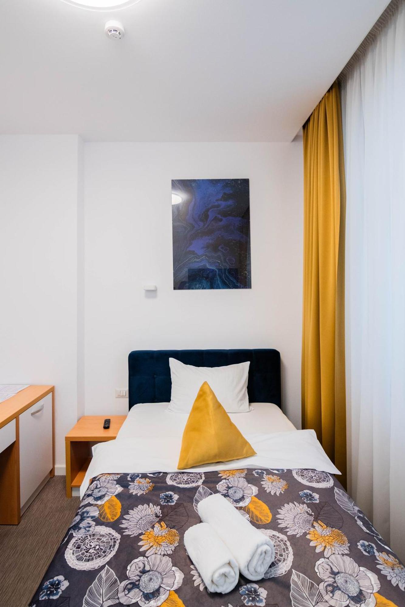 Hotel Urban Бая-Маре Экстерьер фото